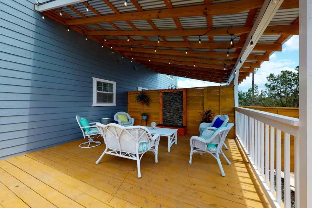 Blue Oasis In The Hill Country Hotel Kerrville Exterior photo