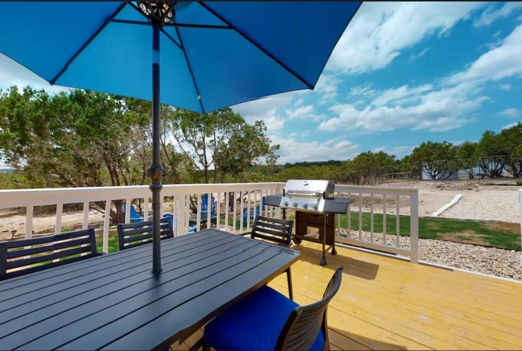 Blue Oasis In The Hill Country Hotel Kerrville Exterior photo